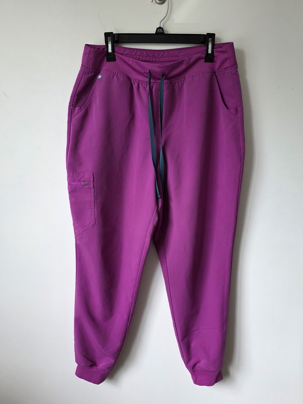FIGS Women’s High Waisted Zamora Jogger Scrub Pants Bright Fuchsia XL